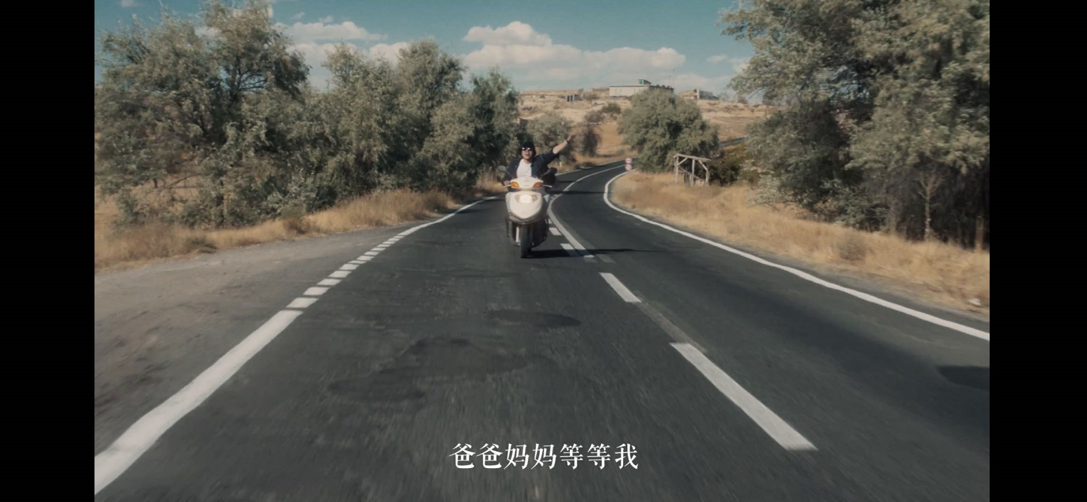 从《大唐漠北》到《8000公里T台秀》，导演丁雨晨还是个新锐？