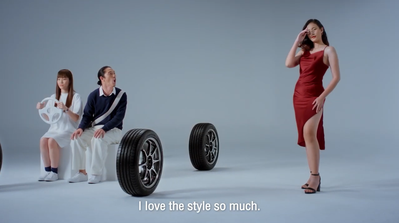 泰国情侣开起车来是怎样的?哦,是神转折广告的模样 泰国情侣开起车来是怎样的?哦,是神转折广告的模样