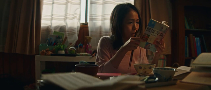 关于养乐多女士的故事，养乐多拍出了日式电影的动人质感