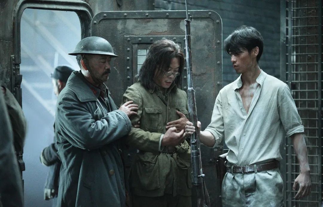 专访《八佰》导演管虎：光有史实不足够，还需一部分的诗意