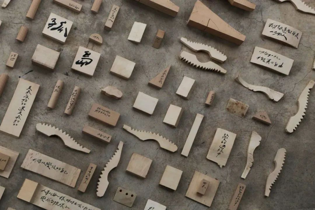 把心事写在肉体和果蔬上,这个80后艺术家这样对世界进行接纳 把心事写在肉体和果蔬上,这个80后艺术家这样对世界进行接纳