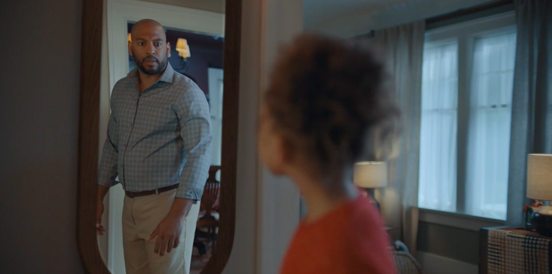 梅西百货圣诞广告：穿上老爸的鞋