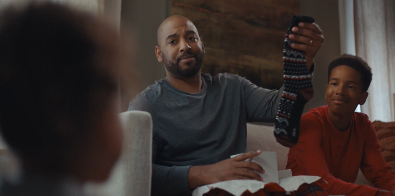 梅西百货圣诞广告：穿上老爸的鞋