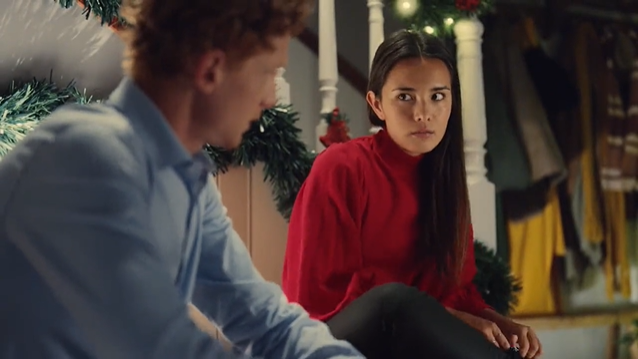 喜力啤酒“丧”气圣诞广告：重聚就是最大的幸运