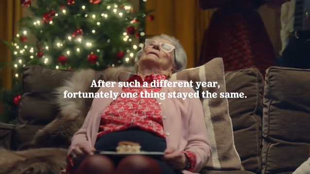 喜力啤酒“丧”气圣诞广告：重聚就是最大的幸运