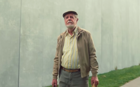 澳洲沙雕广告:羊排的美味,推翻围墙也要得到 澳洲沙雕广告:羊排的美味,推翻围墙也要得到