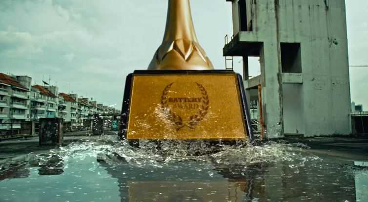 泰国爆笑脑洞广告:这汽车电池的强大,你无法想象 泰国爆笑脑洞广告:这汽车电池的强大,你无法想象