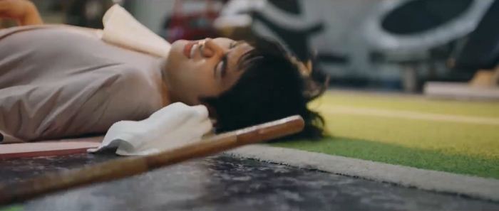 英国护肤品微电影《及时拥抱》,男友身上的女人味从何儿来? 英国护肤品微电影《及时拥抱》,男友身上的女人味从何儿来?