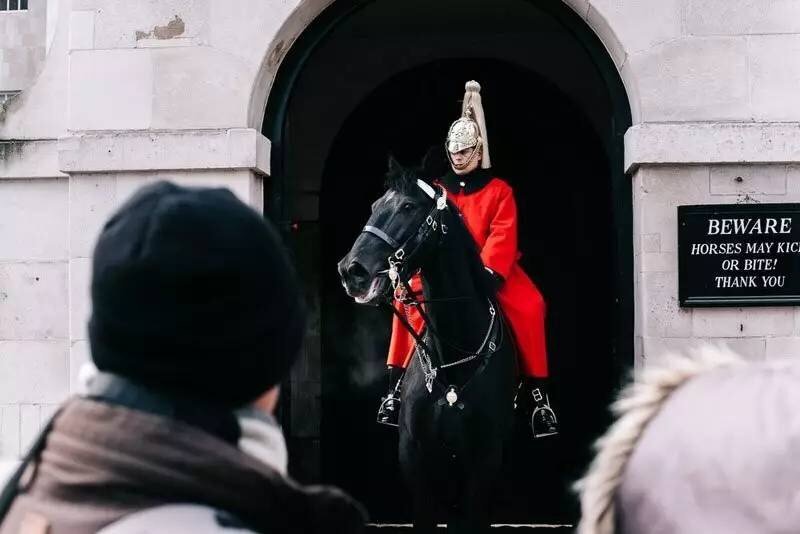在强烈日光下也能拍出好片？
