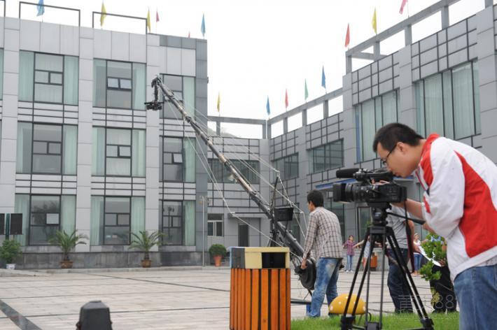 1049139046.jpg f735e4c94b98a79e.jpg