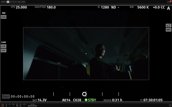 OPPO × 漫威：坐地铁也要脑补出一部逃亡大片