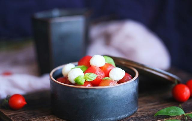 1528881992.jpg 3.jpg