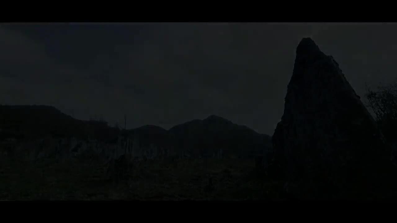 【艄公原创】正在消失的原始村落，黑山乌沉沉，阴风吹死人！